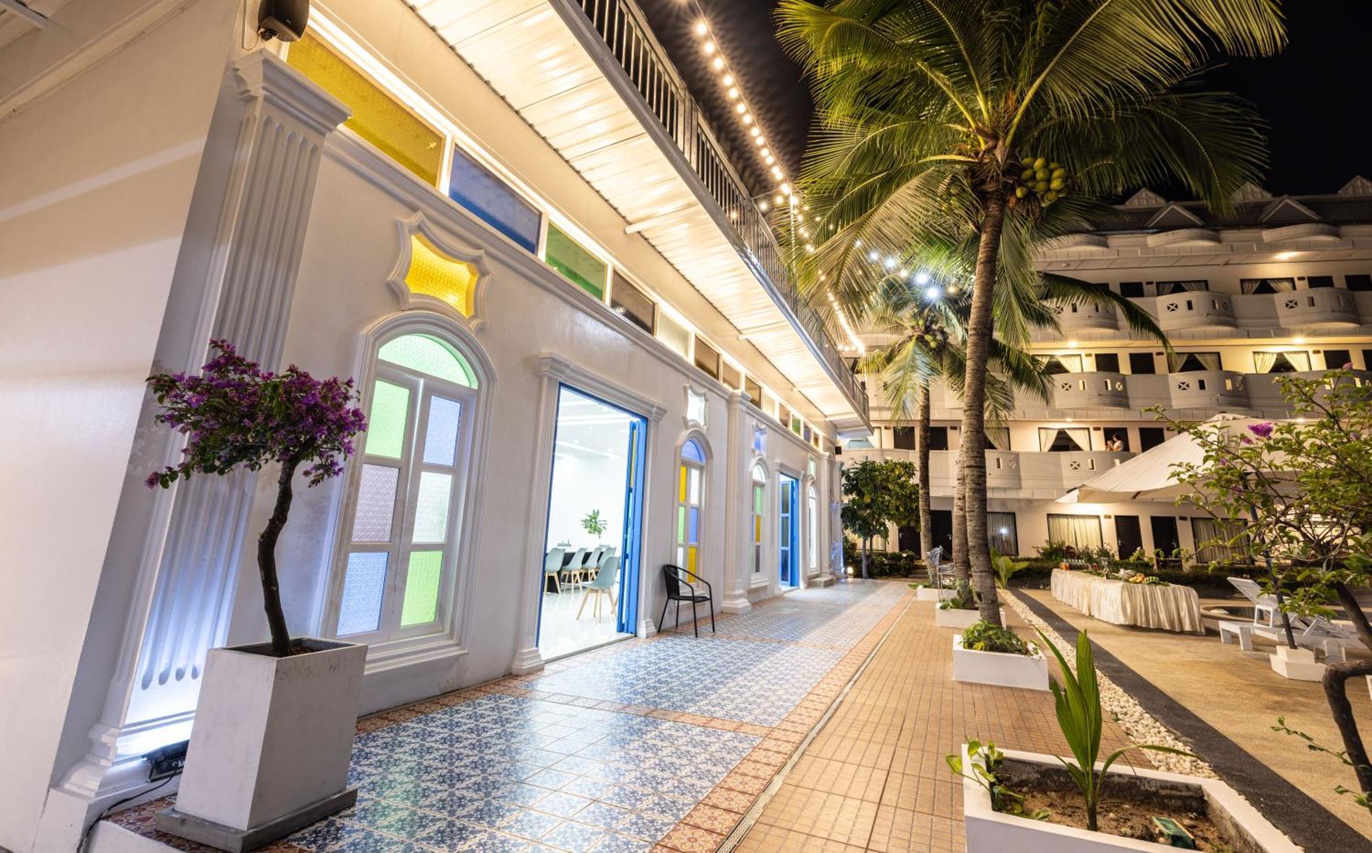 Blue Carina Hotel Пхукет Экстерьер фото