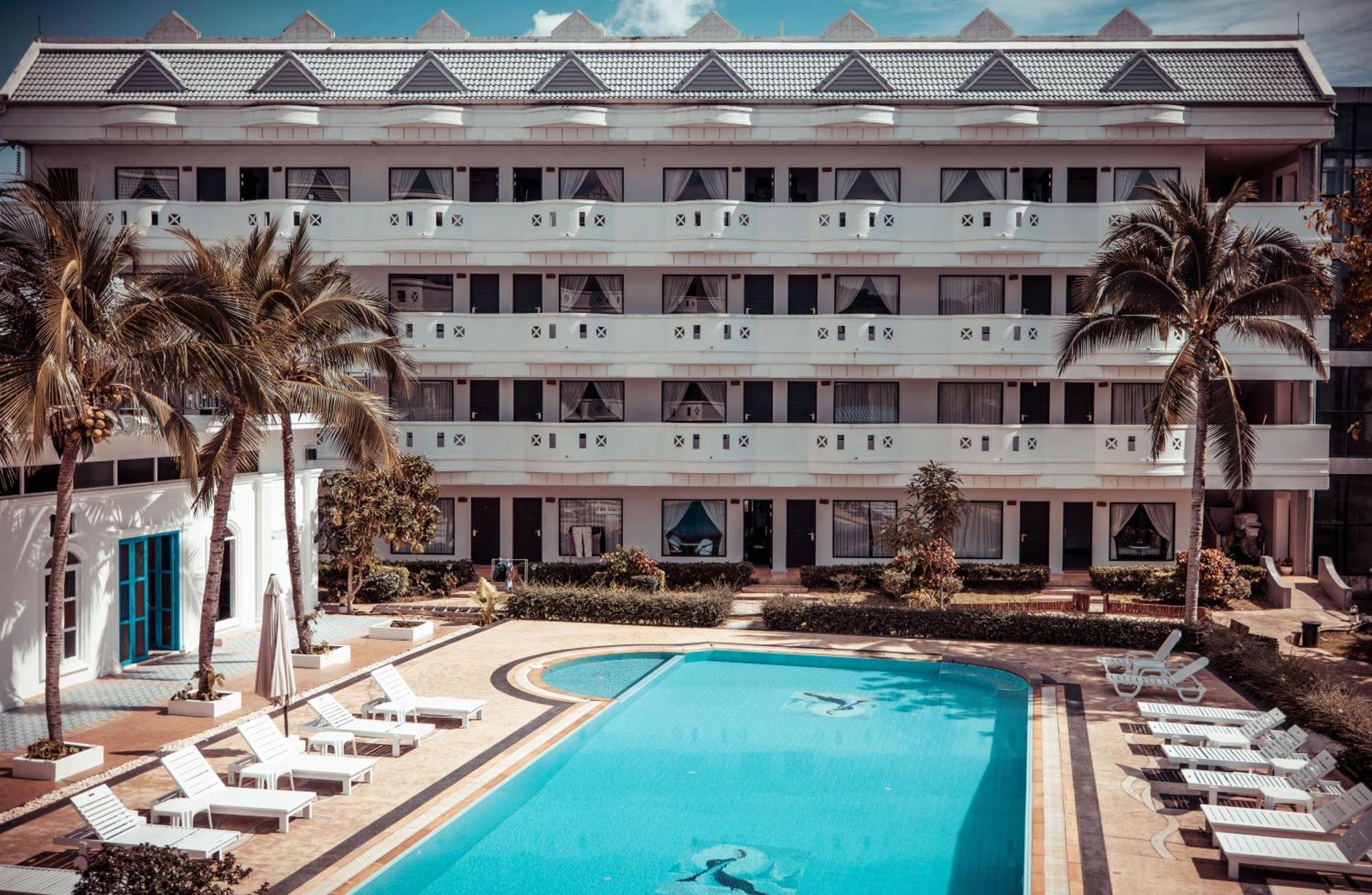 Blue Carina Hotel Пхукет Экстерьер фото